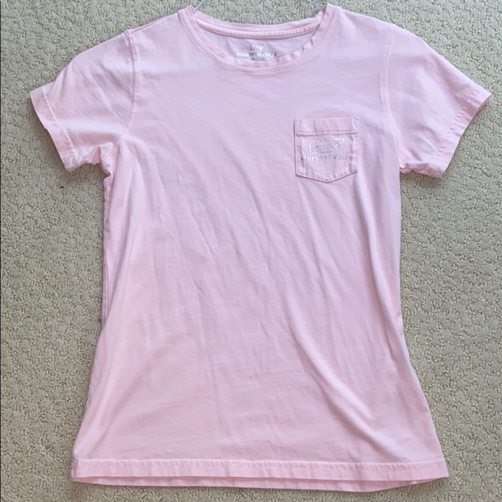 Vineyard vines tee